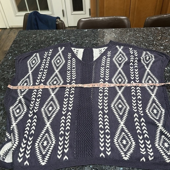 Ella Moss Grey and White Patterned Top - Picture 4 of 6